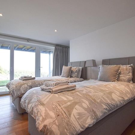 Whispers - 4 Bedroom Modern Family Holiday Home In Salcombe Sleeps 8 Exterior photo